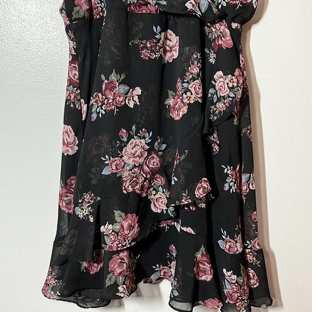 3/$15 Miami Floral Strapless V-Neck Faux Wrap Style Dress- Junior Large - Picture 3 of 9